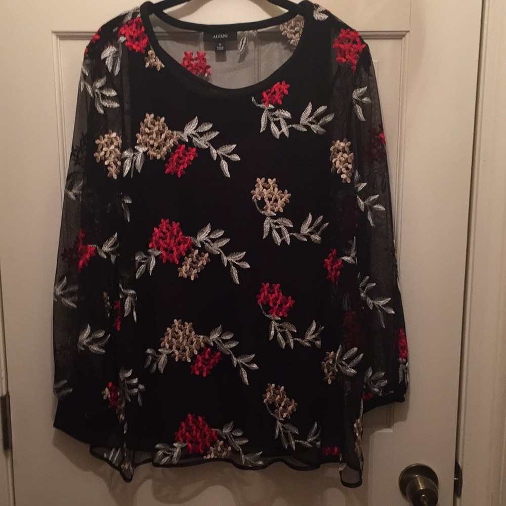 Beautiful 2 piece set like new